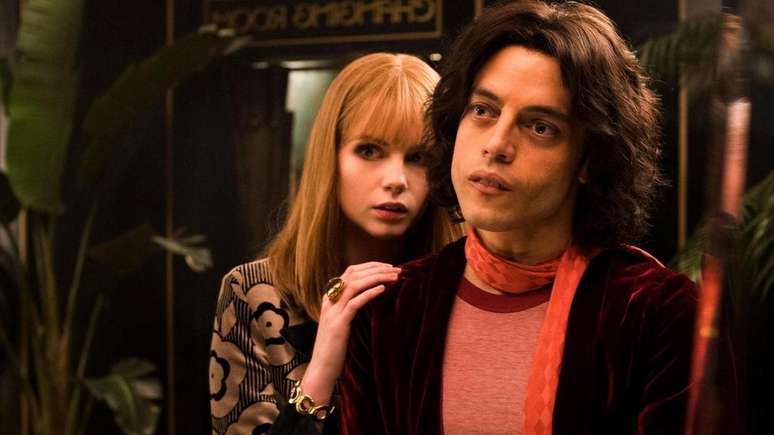 No ano passado, o filme 'Bohemian Rhapsody', estrelado por Rami Malek, foi acusado de minimizar os relacionamentos de Freddie Mercury com homens