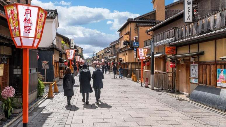 A maioria das pessoas que visitam o Japão pela primeira vez fica impressionada com a limpeza