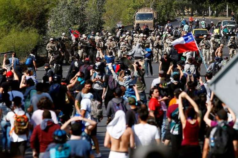 Ministro chileno confirma morte de ao menos 7 em protestos