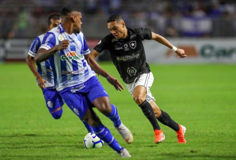 Luiz Fernando será titular no Botafogo (Foto: Carlos Ezequiel Vannoni/Eleven)