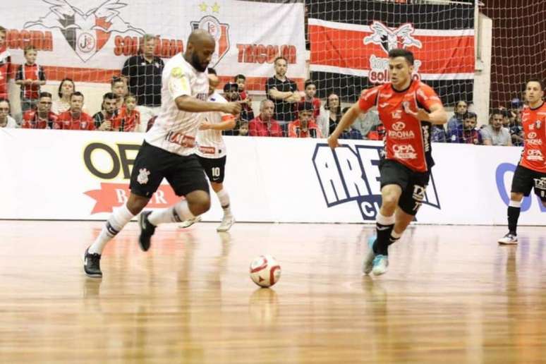 Timão perdeu por 3 a 1 para o Joinville no futsal (Foto:Reprodução/Facebook LNF)