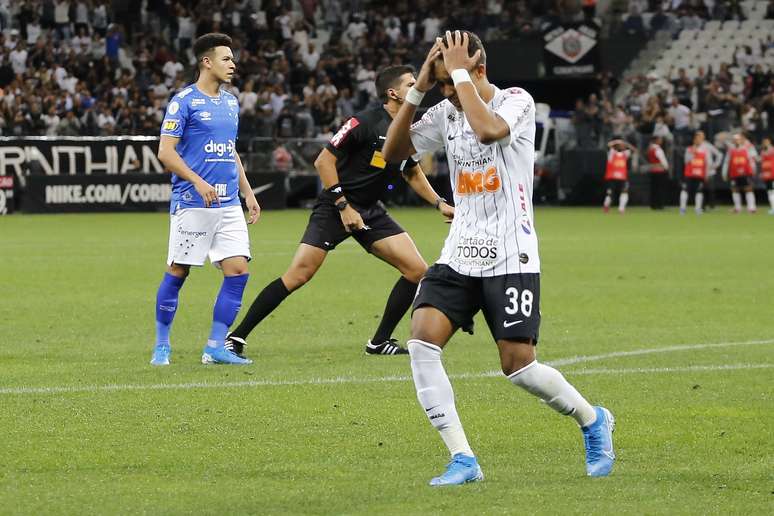 Pedrinho, do Corinthians, durante partida contra o Cruzeiro, válida pela 27ª rodada do Campeonato Brasileiro 2019, na Arena Corinthians