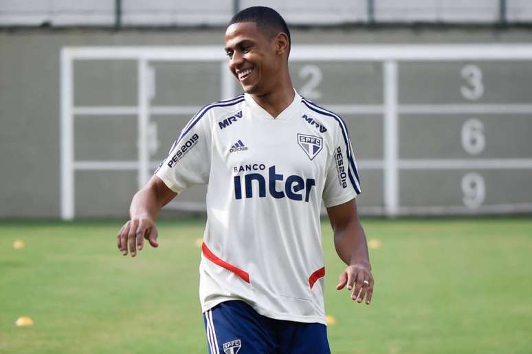 Bruno Alves pode não se tornar uma “dor de cabeça” para Fernando Diniz contra o Galo (Foto: Djalma Vassão/Gazeta Press)