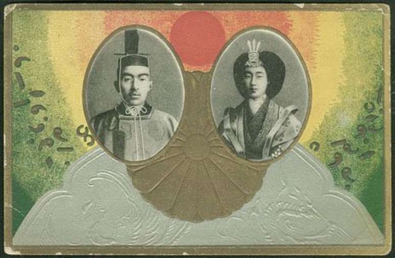 Retratos do imperador Hirohito e da imperatriz Kojun eram comuns em casas de imigrantes japoneses no Brasil