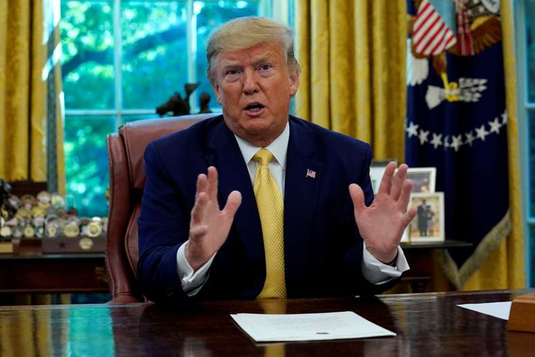 O presidente dos EUA, Donald Trump, fala durante uma reunião com o vice-primeiro-ministro da China, Liu He, no Salão Oval da Casa Branca, após dois dias de negociações comerciais em Washington. 11/10/2019. REUTERS/Yuri Gripas