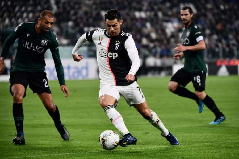 CR7 é um dos destaques da Juventus (Foto: Marco Bertorello / AFP)