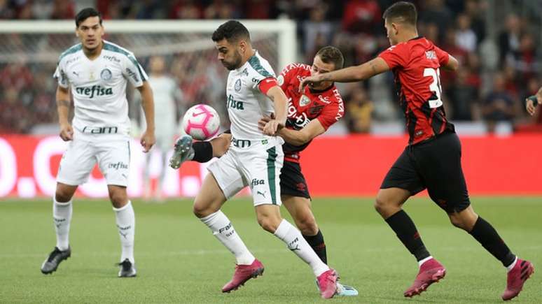 O Palmeiras de Bruno Henrique ficou longe de repetir a arrancada do primeiro turno (Agência Palmeiras/Divulgação)