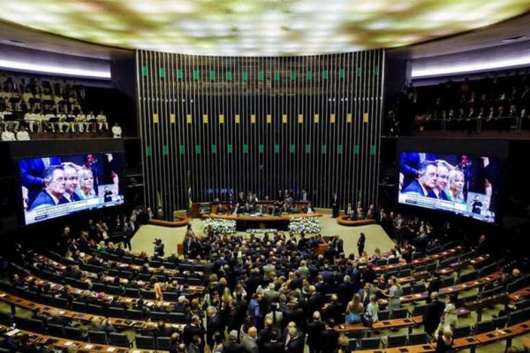 Congresso brasileiro aprovou lei que pune abuso de autoridade
