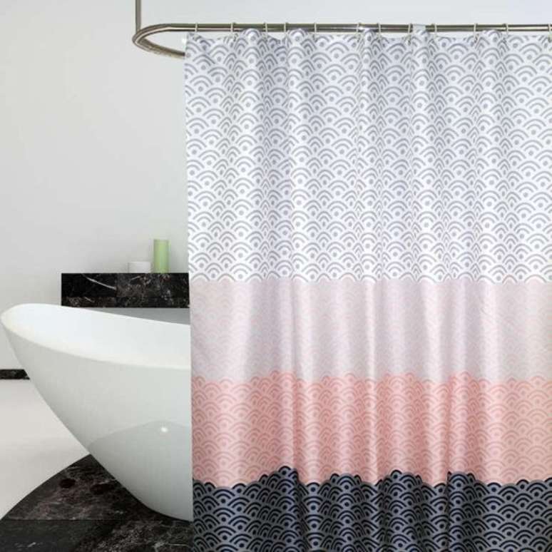 45. Esta é uma cortina para banheira que brinca com as cores.  Foto: Ali Express