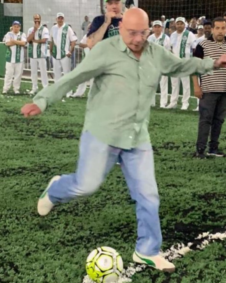 José Roberto Lamacchia deu o pontapé inicial da inauguração (Foto: Reprodução)