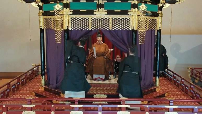 Imperador japonês Naruhito foi oficialmente entronado em cerimônia nesta terça-feira