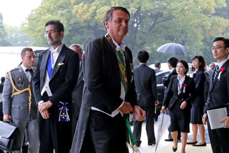 Presidente Jair Bolsonaro chega para cerimônia de entronização do imperador japonês no Palácio Imperial em Tóquio
22/10/2019
Koji Sasahara/Pool via REUTERS