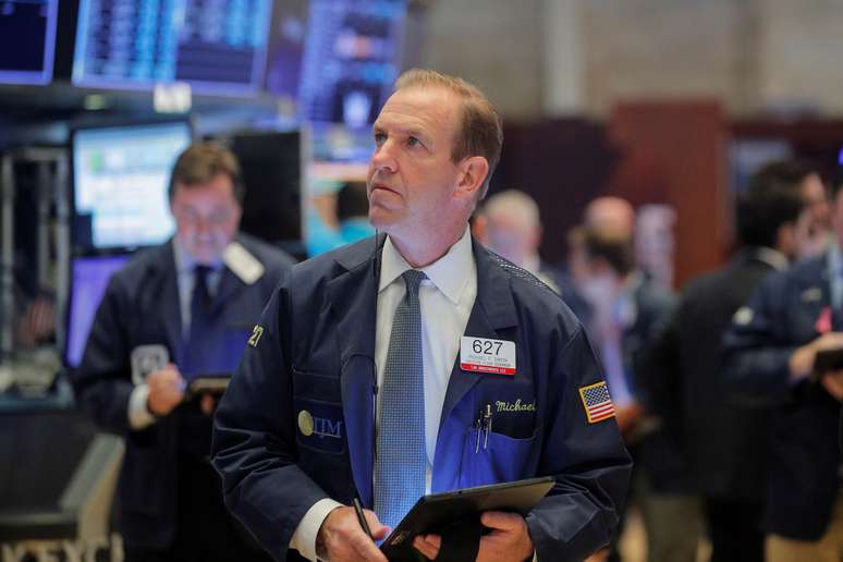 Operadores na Bolsa de Valores de Nova York. 21/10/2019. REUTERS/Brendan McDermid