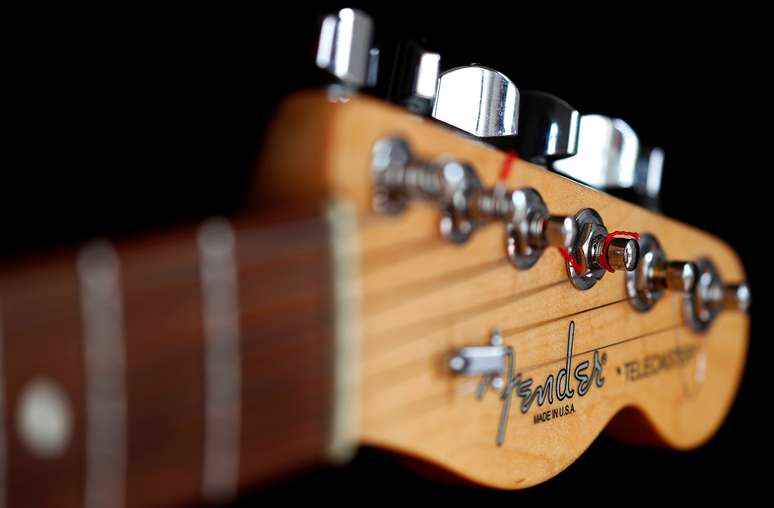 Detalhe de guitarra fabricada pela Fender é mostrado em Roma
15/08/2018 REUTERS/Max Rossi