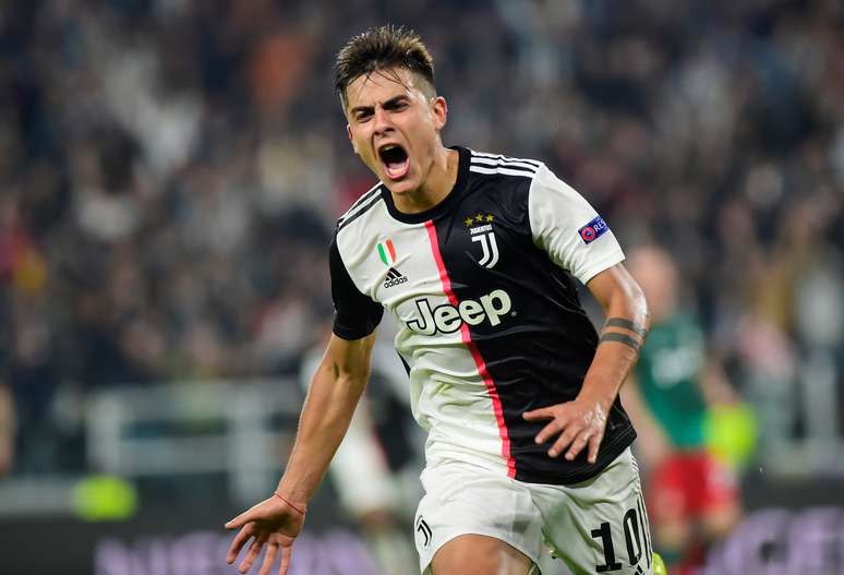 Paulo Dybala, da Juventus, celebra seu segundo gol diante do Lokomotiv 
22/10/2019
REUTERS/Massimo Pinca