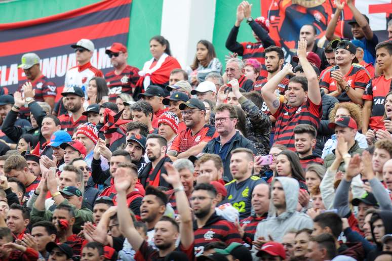 Torcida durante a partida entre Chapecoense SC e Flamengo RJ, válida pela Série A do Campeonato Brasileiro 2019, no Estádio Arena Condá em Chapecó (SC), neste domingo (06)