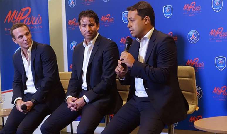 Embaixador do PSG, Maxwell marcou presença no evento (Foto: Lance)