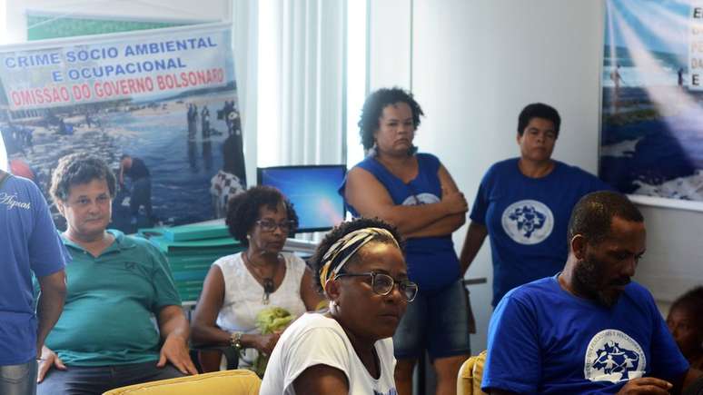 Uma manifestação de pescadoras, pescadores e marisqueiras chegou a ocupar a sede do Ibama em Salvador