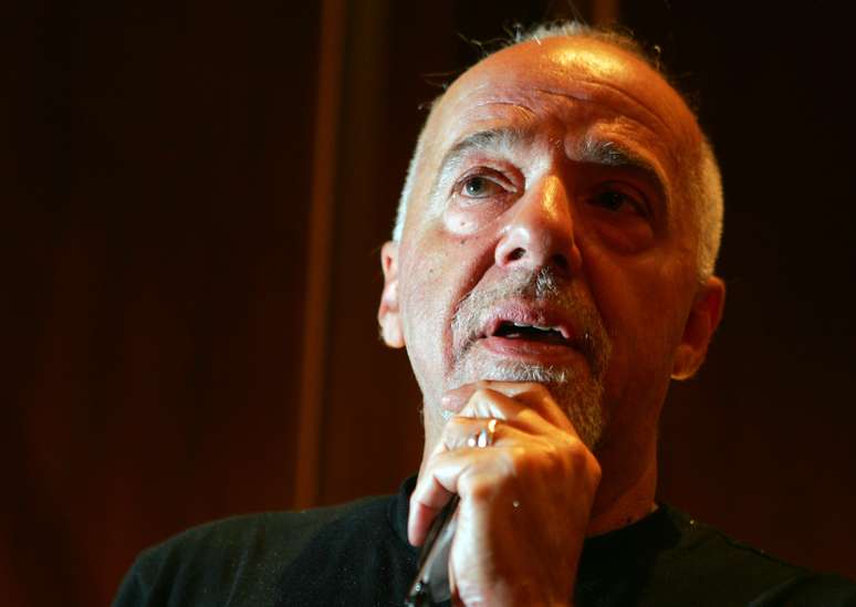  O escritor Paulo Coelho concede entrevista no Hotel Kempinski, na cidade de Munique, Alemanha
