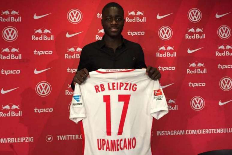 Upamecano é um dos destaques do RB Leipzig (Foto: Divulgação)