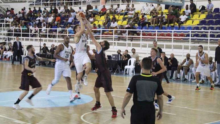 Botafogo foi derrotado na estreia da Liga Sul-Americana | Reprodução/Twitter Consubasquet