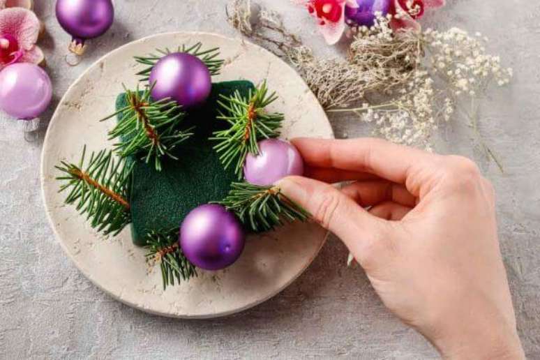 10. Centro de mesa de natal no estilo &ldquo;fa&ccedil;a voc&ecirc; mesmo&rdquo; &ndash; Por: Amo Kitchen Aid