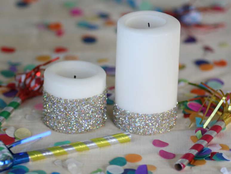 57. Como fazer enfeites de natal com glitter. Foto: Hobilendik