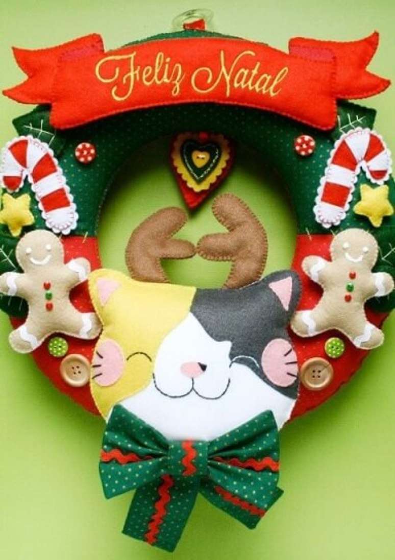 14. Guirlanda de natal em feltro com gatinho com chifres de rena. Foto: Browpicz