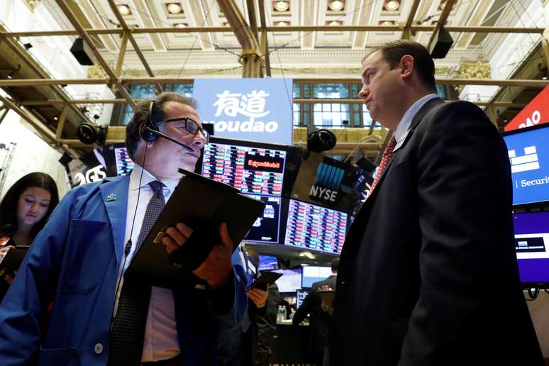 Operadores na Bolsa de Valores de Nova York 
25/10/2019
REUTERS/Brendan McDermid