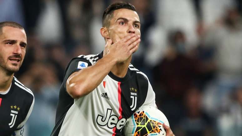 CR7 trouxe um grande impacto financeiro para a Juventus (Foto: Isabella Bonotto / AFP)