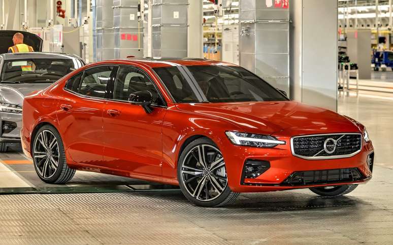 Volvo S60: Importado do Ano na América Latina com 42% dos votos.