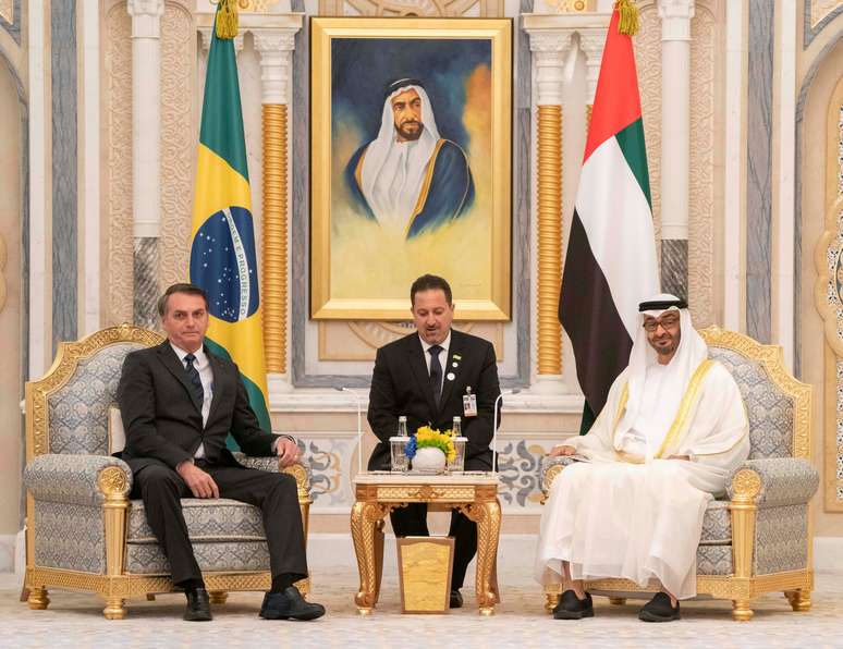 Bolsonaro com Mohamed bin Zayed al-Nahyan, nos Emirados Árabes