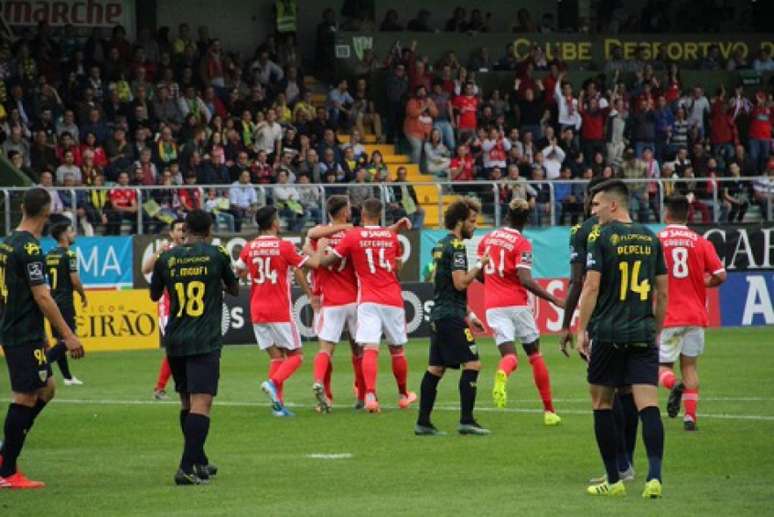 Benfica é o líder provisório do Português (Foto: Reprodução)