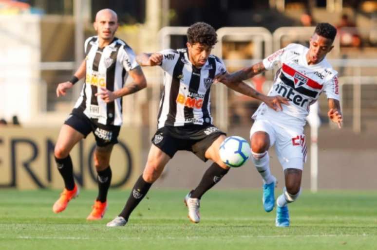 Tchê Tchê eram um dos jogadores pendurados do São Paulo (Foto: Ricardo Moreira/Fotoarena/Lancepress!)