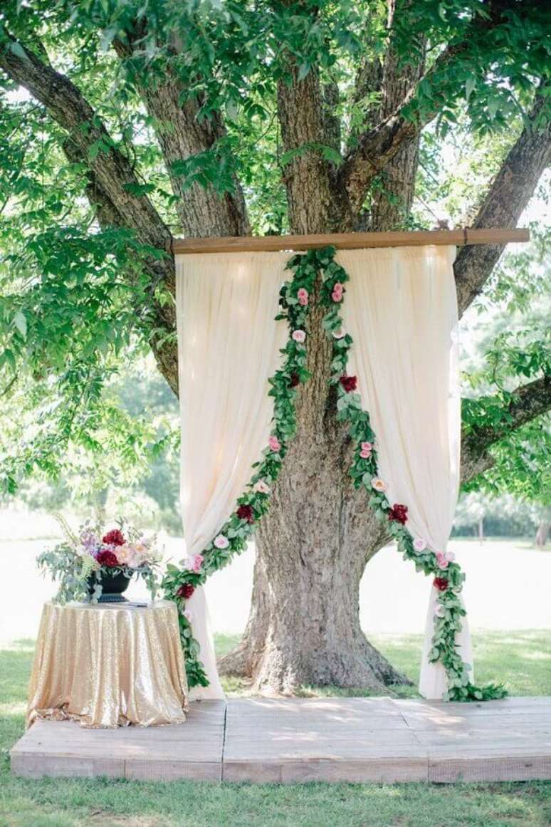 1. O casamento no campo é garantia de uma linda paisagem como pano de fundo – Foto: Why Santa Claus