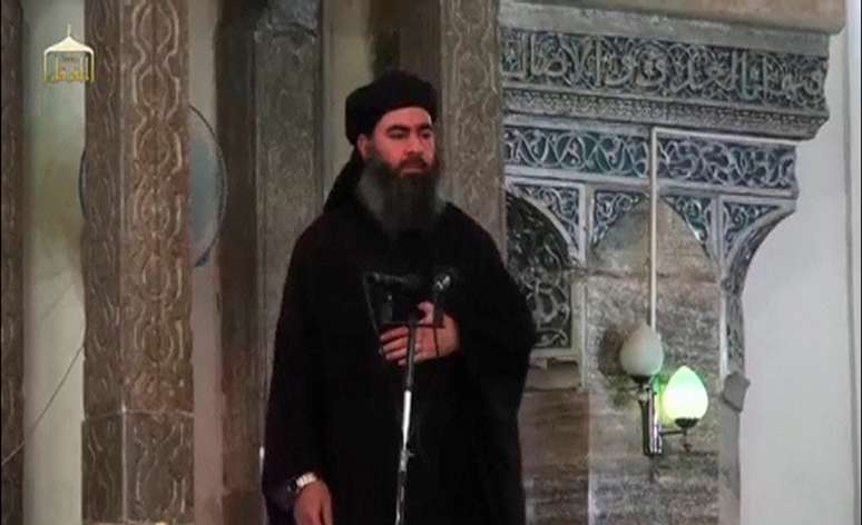 Imagem de homem que seria l&iacute;der do Estado Isl&acirc;mico Abu Bakr al-Baghdadi
05/07/2014 Website de Rede Social via Reuters TV