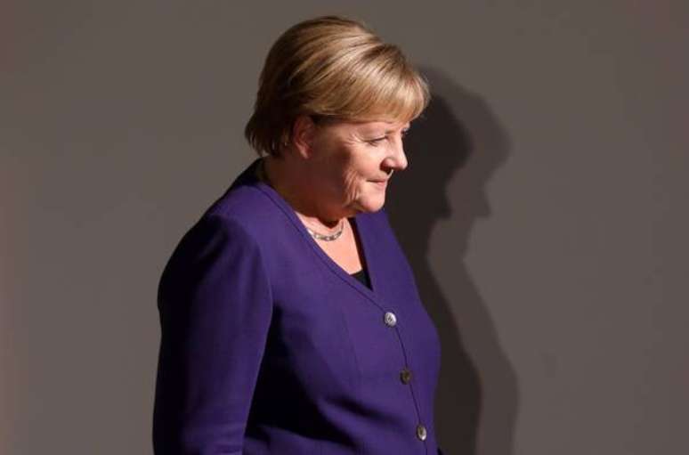 Extrema-direita vence partido de Merkel em eleição regional