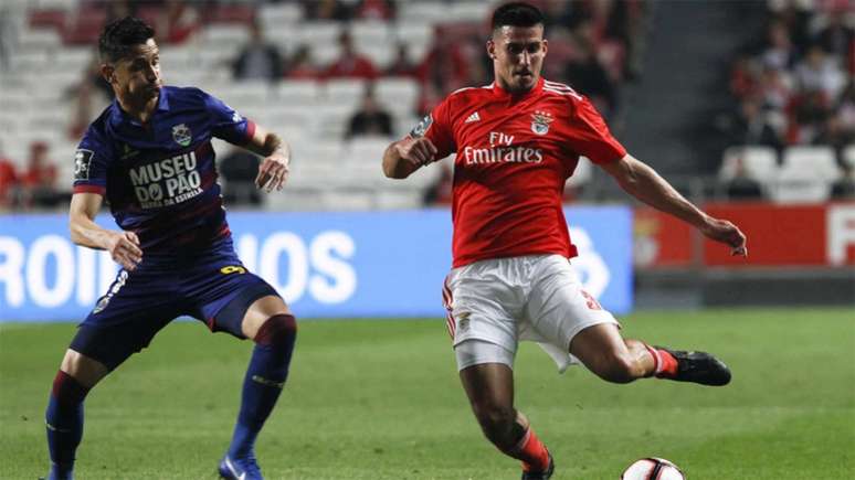 Gabriel em campo pelo Benfica (Foto: Isabel Cutileiro e João Paulo Trindade / SL Benfica)