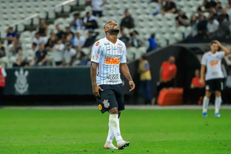 Vagner Love durante Corinthians x Santos, no último sábado (Foto: Beto Miller/AM Press/Lancepress!)