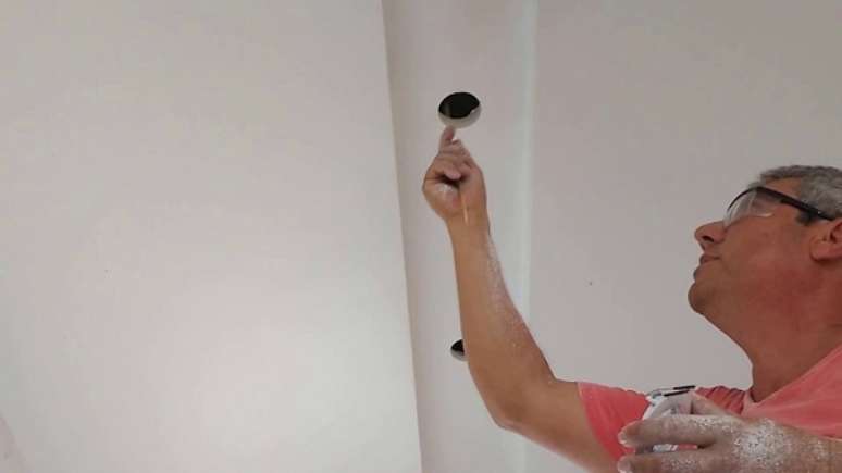 8. Como instalar Spot de luz embutir no teto. Fonte: Pinterest