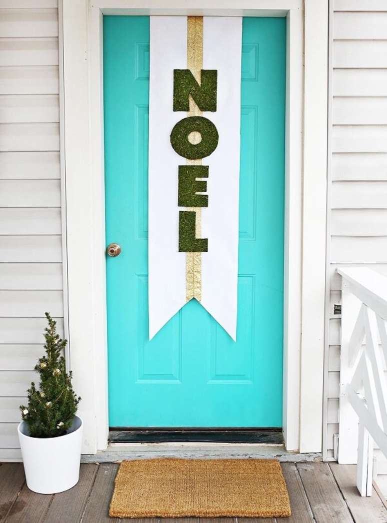 41. Enfeite de natal para porta que encantam as pessoas. Fonte: Pinterest