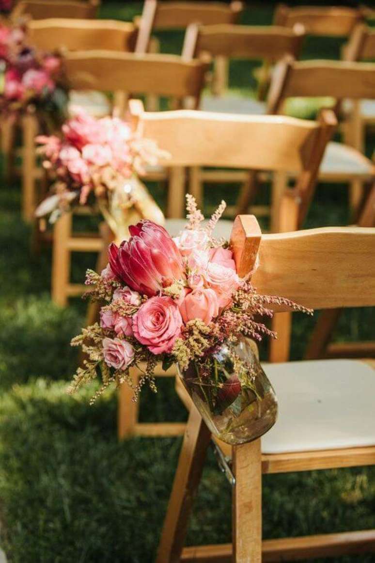 9. Flores para casamento com protea – Por: Salve a Noiva
