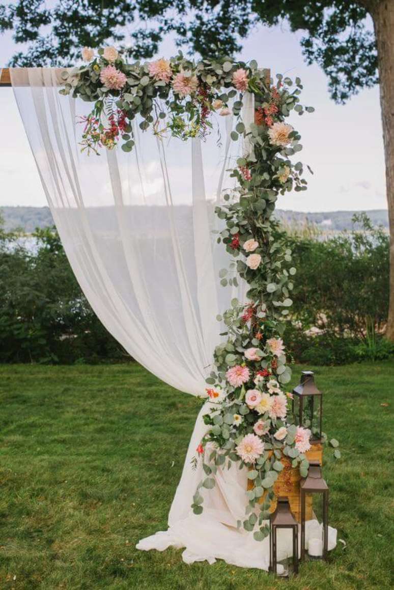 39. Flores para decoração de casamento rústico – Por: Pinterest