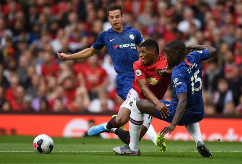 United e Chelsea se enfrentaram nesta temporada (Foto:OLI SCARFF / AFP)