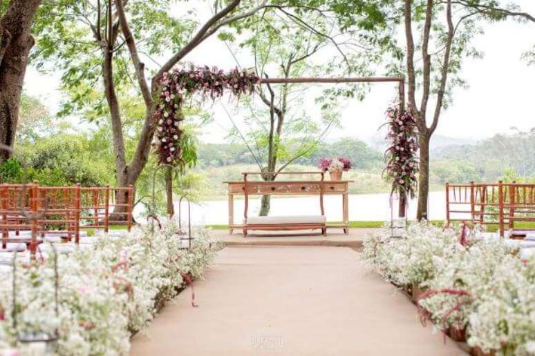 52. Arco de flores para casamento – Por: Tips For Bride
