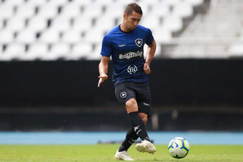 Jean ainda não atuou com Alberto Valentim na segunda passagem do técnico (Foto: Vítor Silva/SSPress/Botafogo)