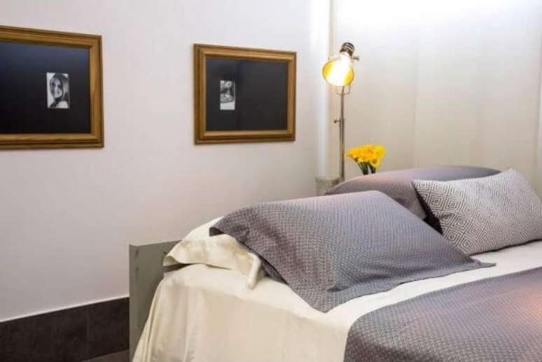 17. Cama arrumada com abajur de piso – Por: Joel Caetano Paes