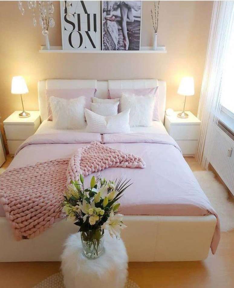 21. Decoração de quarto com cama arrumada – Por: No Decora