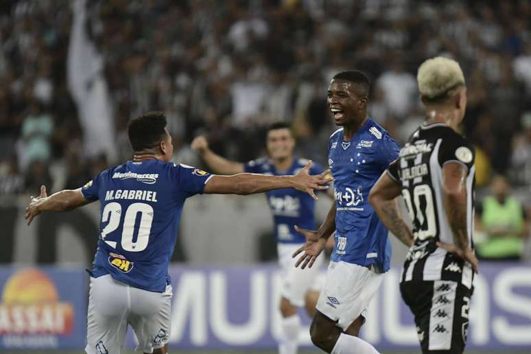 Cruzeiro enfim conseguiu sair da zona da degola (Foto: Marcello Dias/Light Press/Cruzeiro)