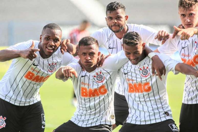 Jogadores do Corinthians festejam um dos gols anotados no São Paulo (Rodrigo Coca/Agência Corinthians)